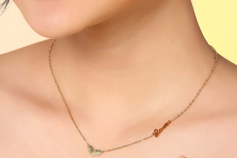 Mặt dây chuyền trái tim và chữ khắc ý nghĩa